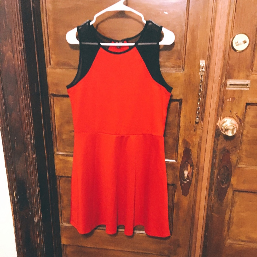 GUESS Red Dress with Belt Elegant